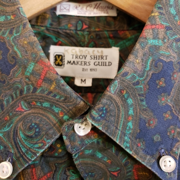 Button up - Picture 3 of 3